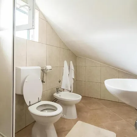 3 Bedroom Beautiful In *