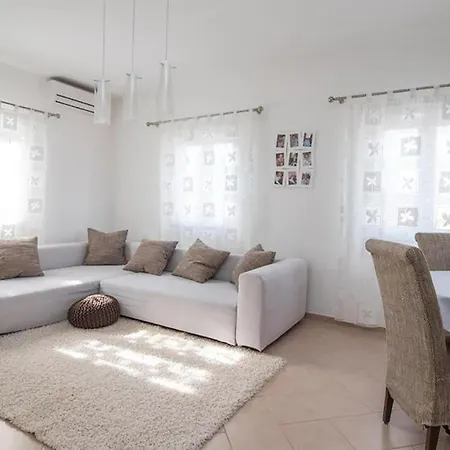 דירה 3 Bedroom Beautiful In *